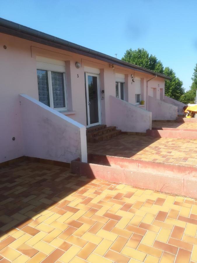 Logement De Plein Pied A Mirecourt Luaran gambar